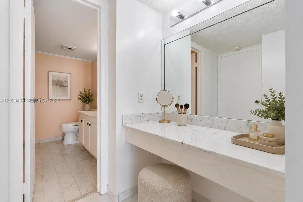 2301 S Ocean Dr #1406 Hollywood, FL 33019