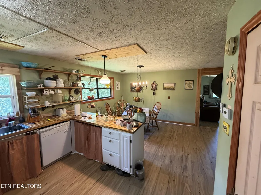1040 Sturmhaben Way Newport, TN 37821