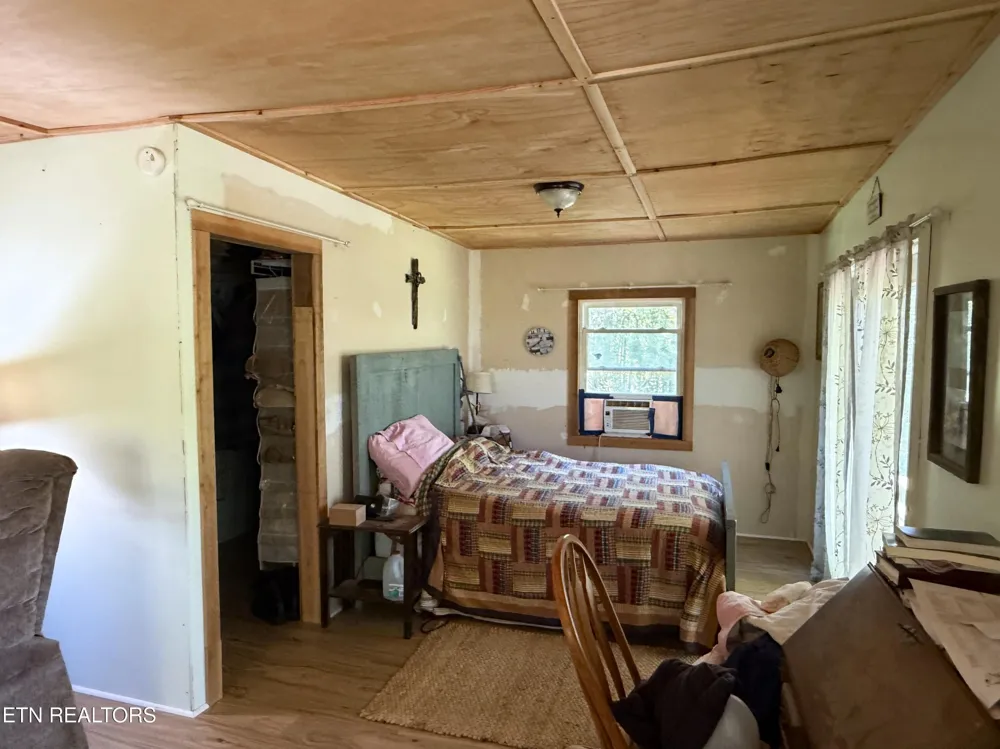 1040 Sturmhaben Way Newport, TN 37821