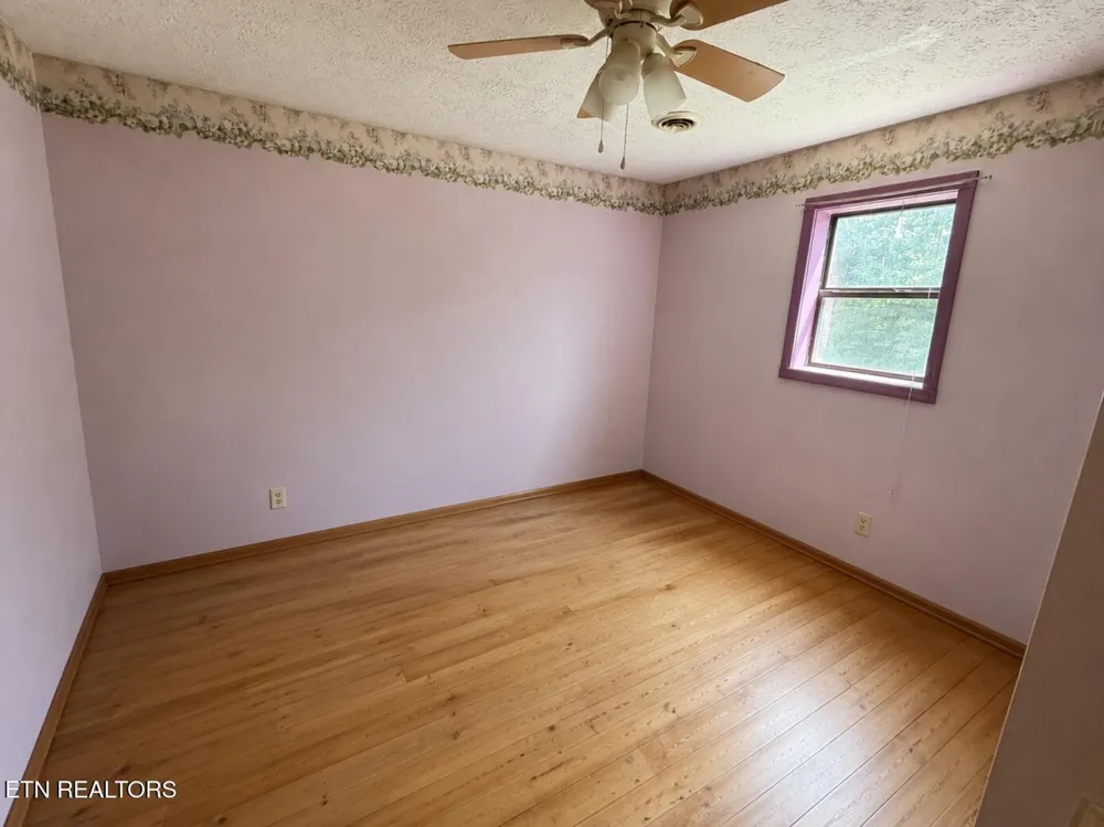 1040 Sturmhaben Way Newport, TN 37821