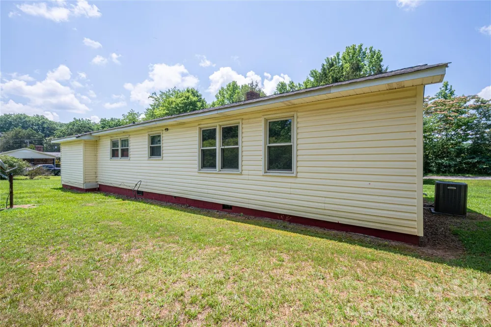 455 Huffman Road Blacksburg, SC 29702