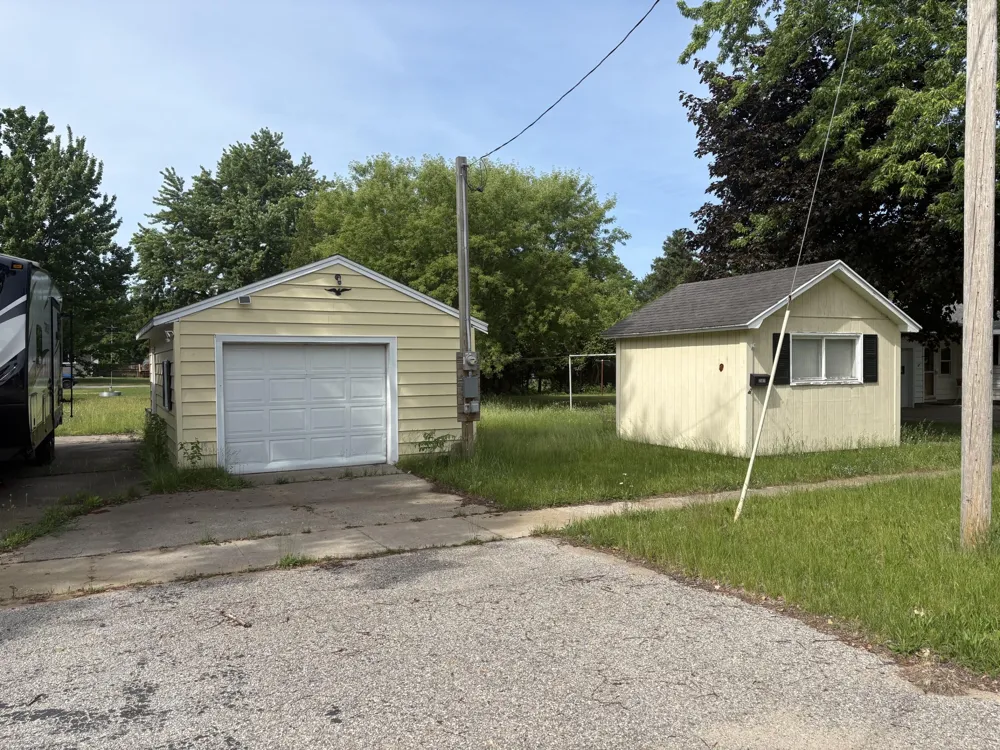 2507 Nelson Street Manistee, MI 49660