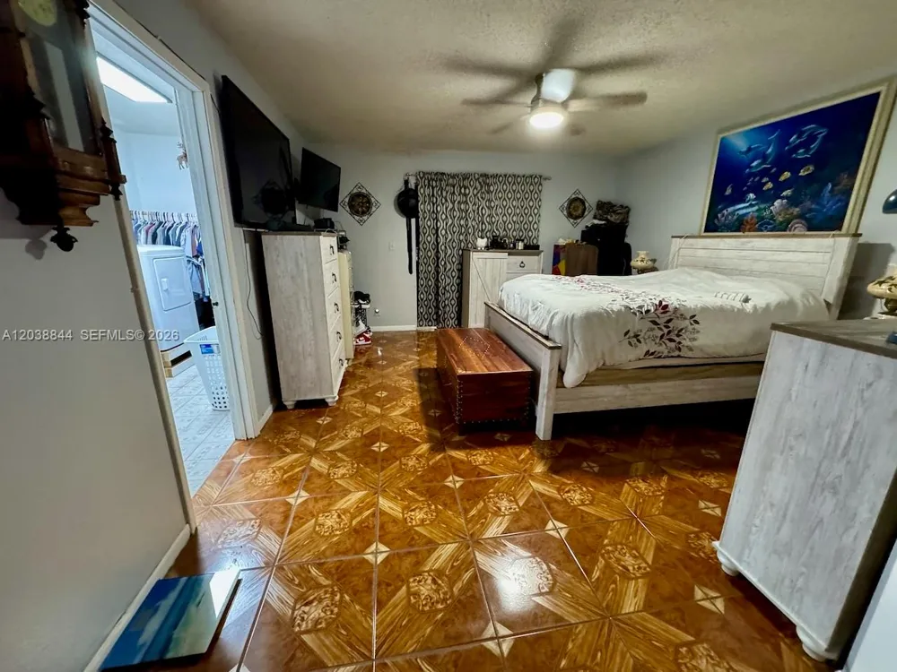 15940 NW 37th Pl Miami Gardens, FL 33054