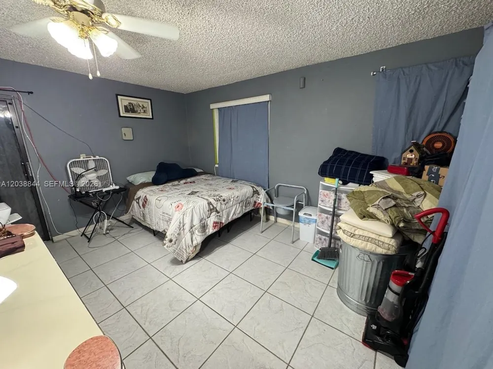 15940 NW 37th Pl Miami Gardens, FL 33054