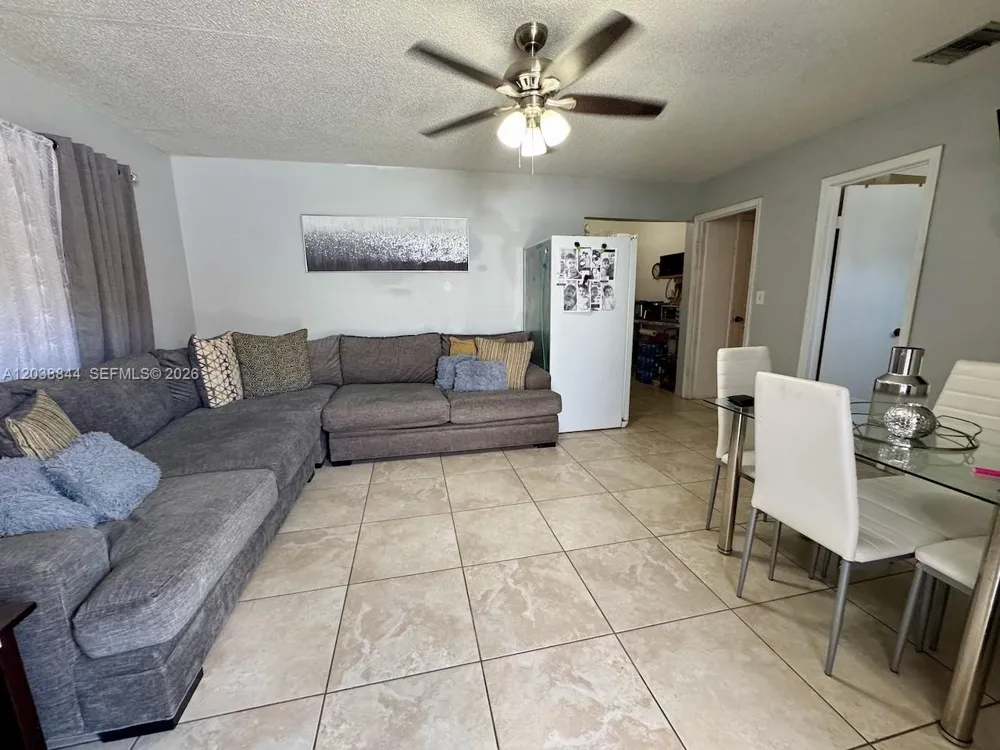 15940 NW 37th Pl Miami Gardens, FL 33054