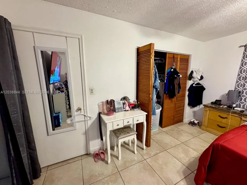 15940 NW 37th Pl Miami Gardens, FL 33054