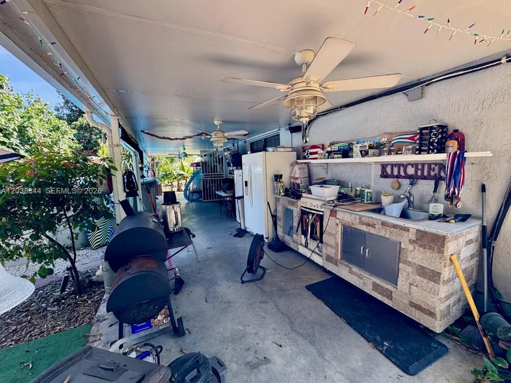 15940 NW 37th Pl Miami Gardens, FL 33054