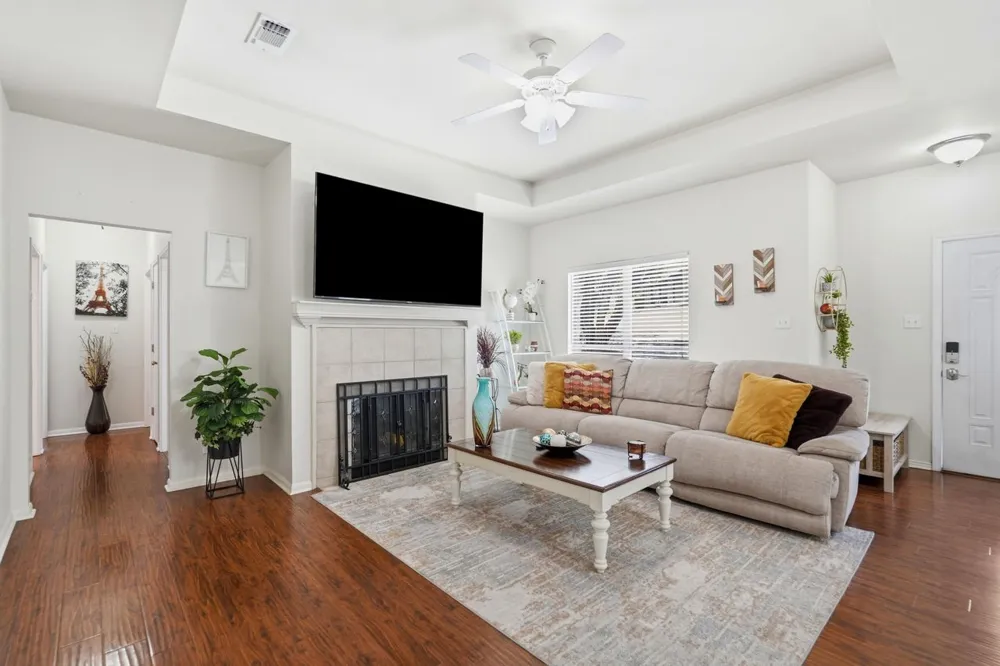 267 Mooring Circle Lakeway, TX 78734
