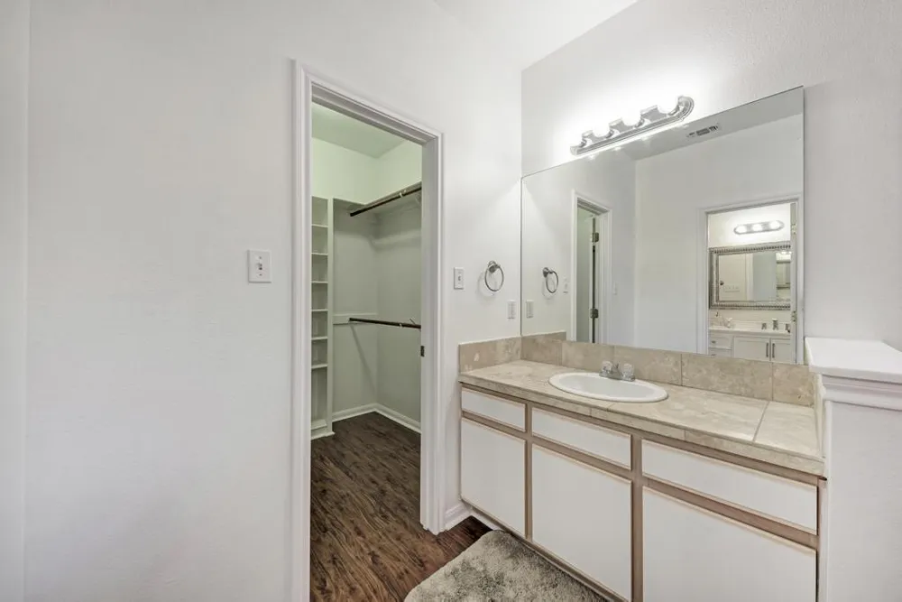 267 Mooring Circle Lakeway, TX 78734