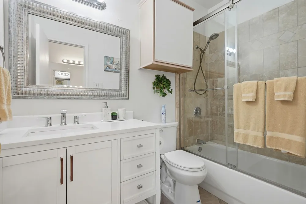 267 Mooring Circle Lakeway, TX 78734