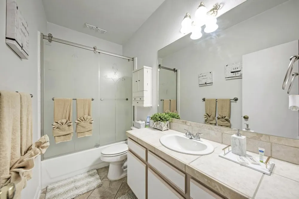267 Mooring Circle Lakeway, TX 78734