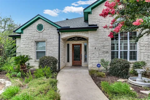 1002 Madison Circle
