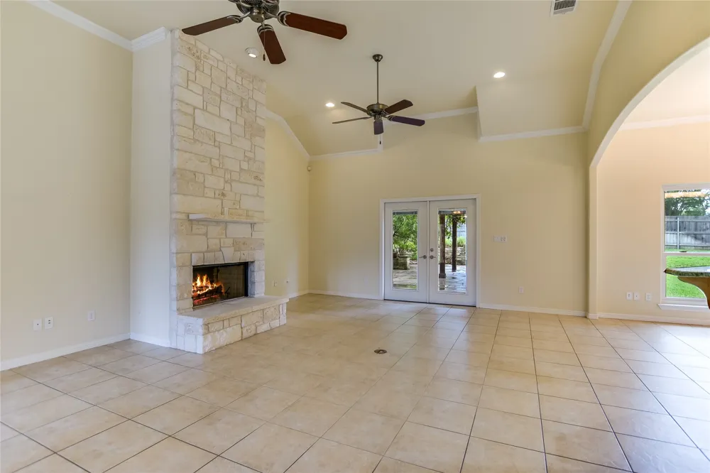 1002 Madison Circle Marble Falls, TX 78654