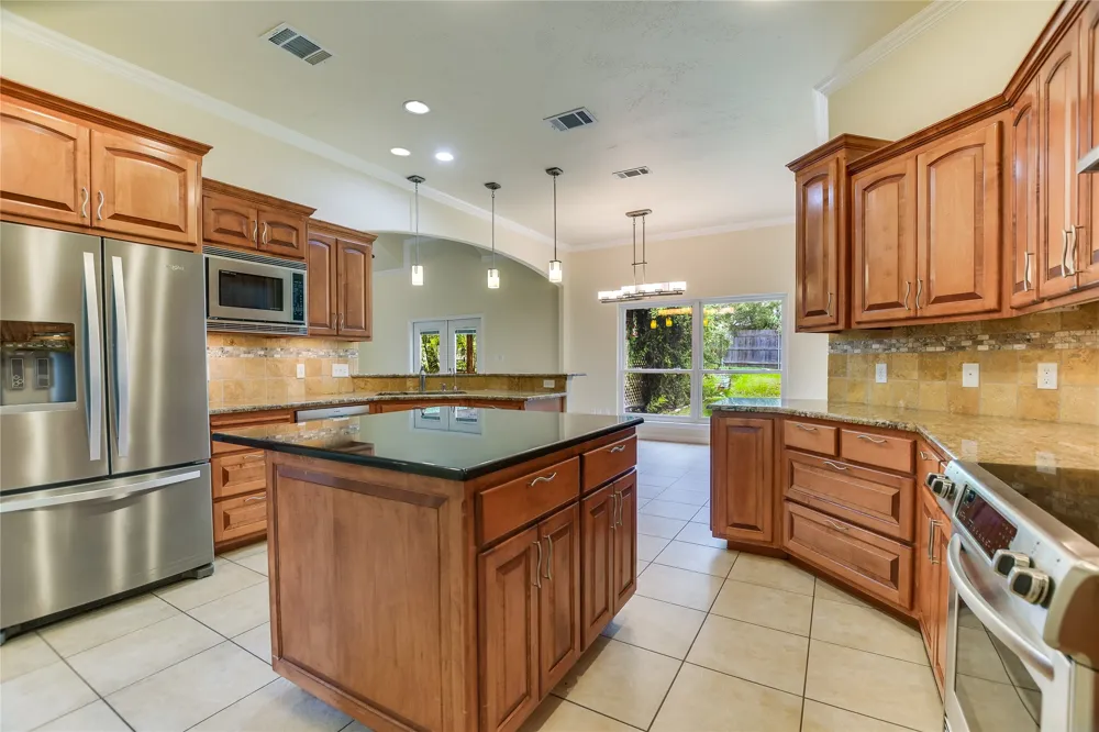 1002 Madison Circle Marble Falls, TX 78654