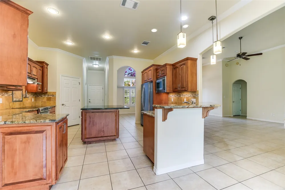 1002 Madison Circle Marble Falls, TX 78654