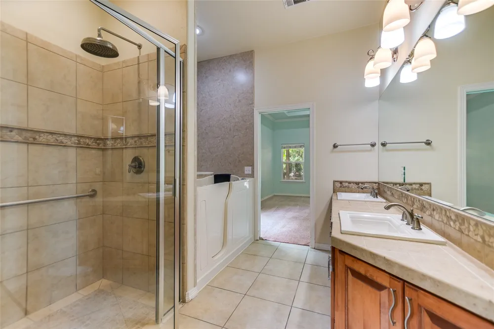 1002 Madison Circle Marble Falls, TX 78654