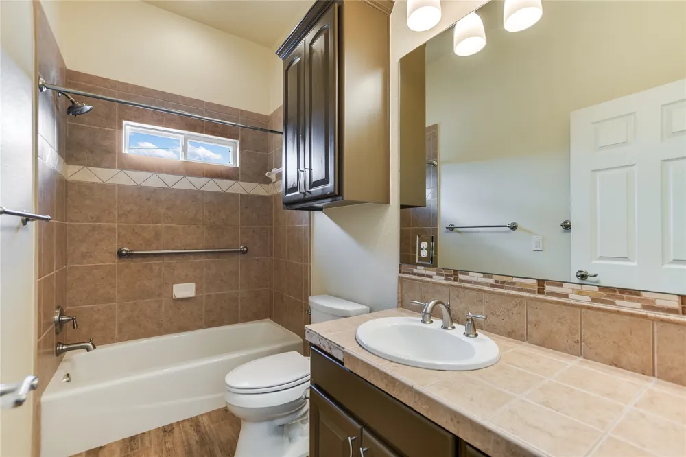 1002 Madison Circle Marble Falls, TX 78654