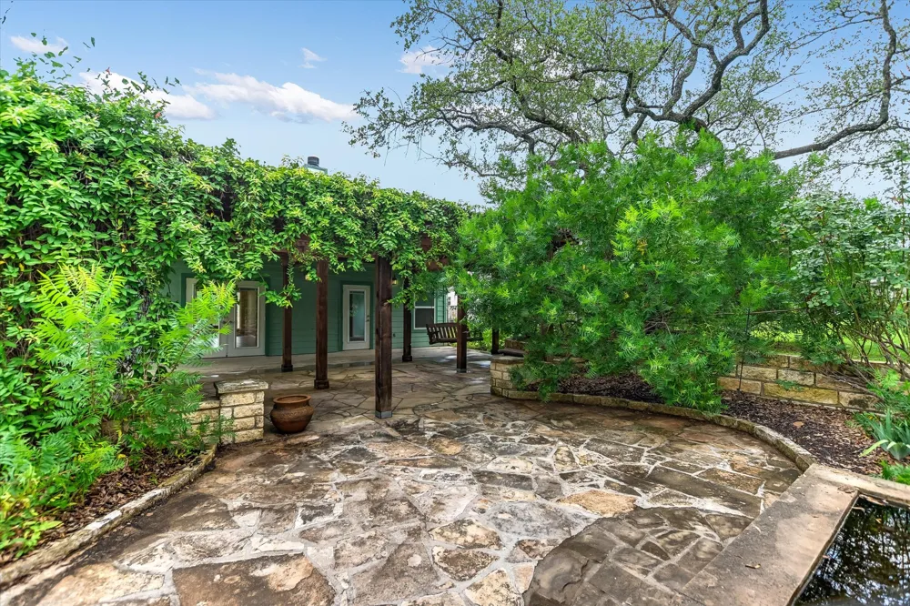 1002 Madison Circle Marble Falls, TX 78654