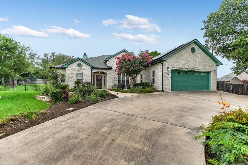 1002 Madison Circle Marble Falls, TX 78654