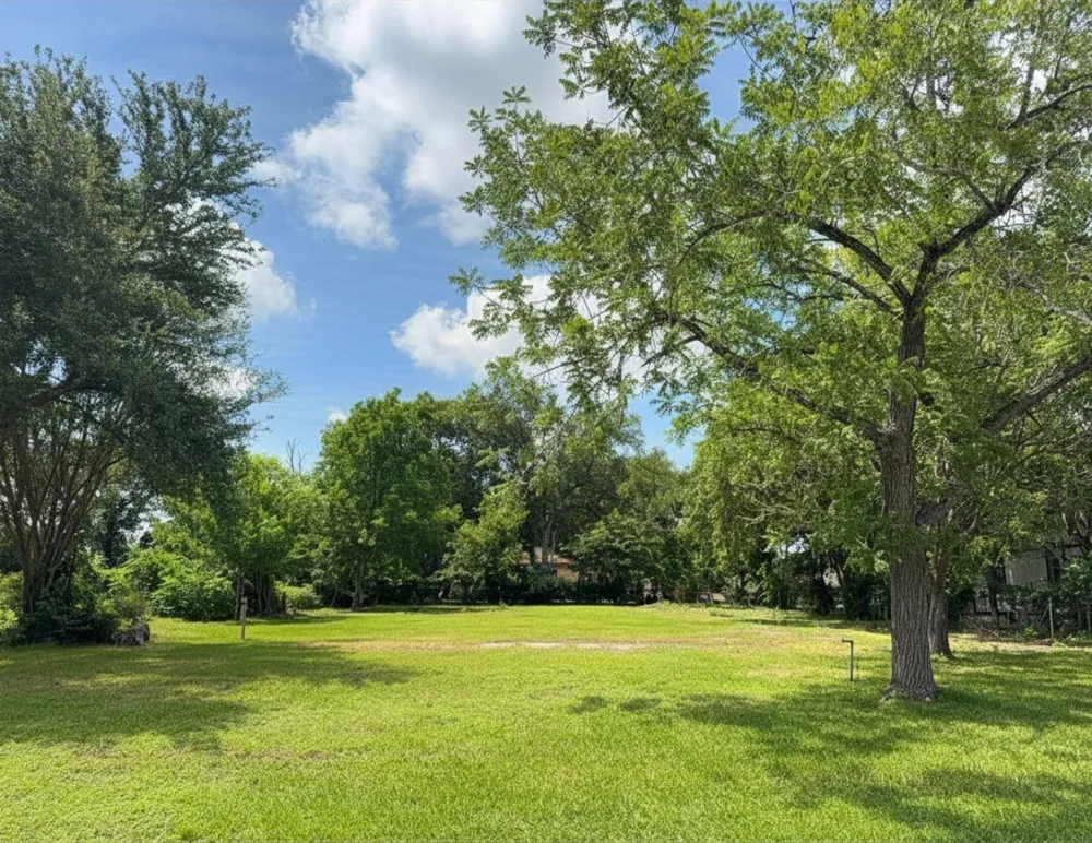 1819 Neuman Street La Marque, TX 77568