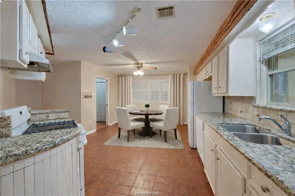 2606 Melba Circle Bryan, TX 77802