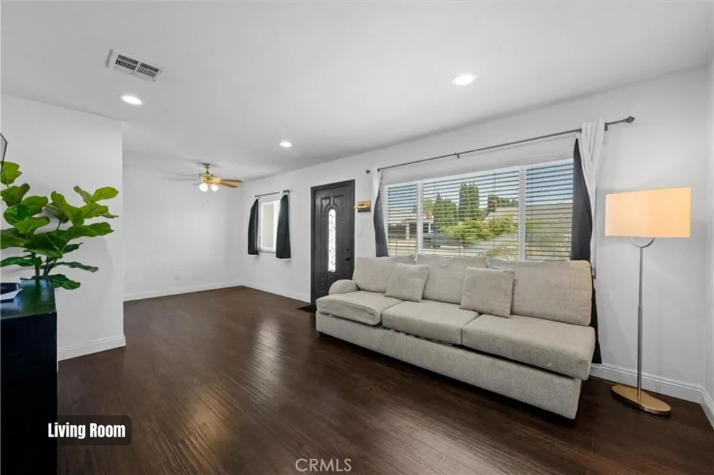 9326 Lemon Street Fontana, CA 92335