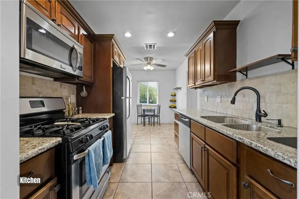 9326 Lemon Street Fontana, CA 92335