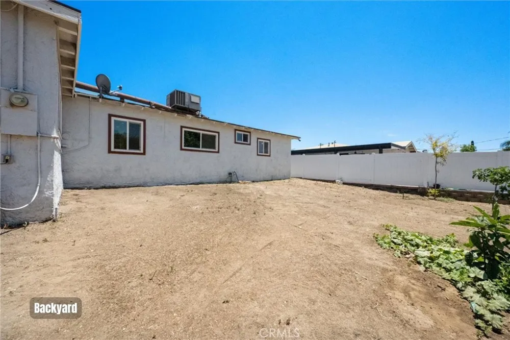 9326 Lemon Street Fontana, CA 92335