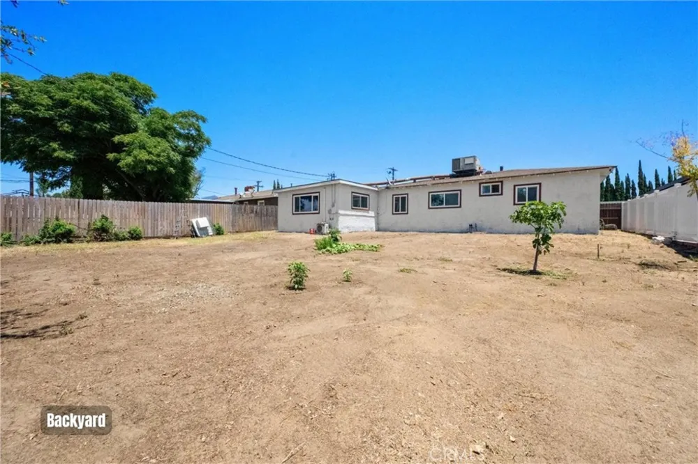 9326 Lemon Street Fontana, CA 92335