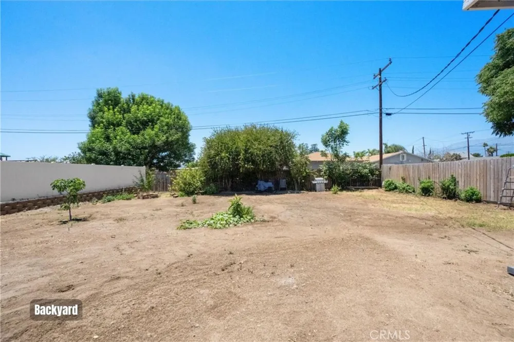 9326 Lemon Street Fontana, CA 92335