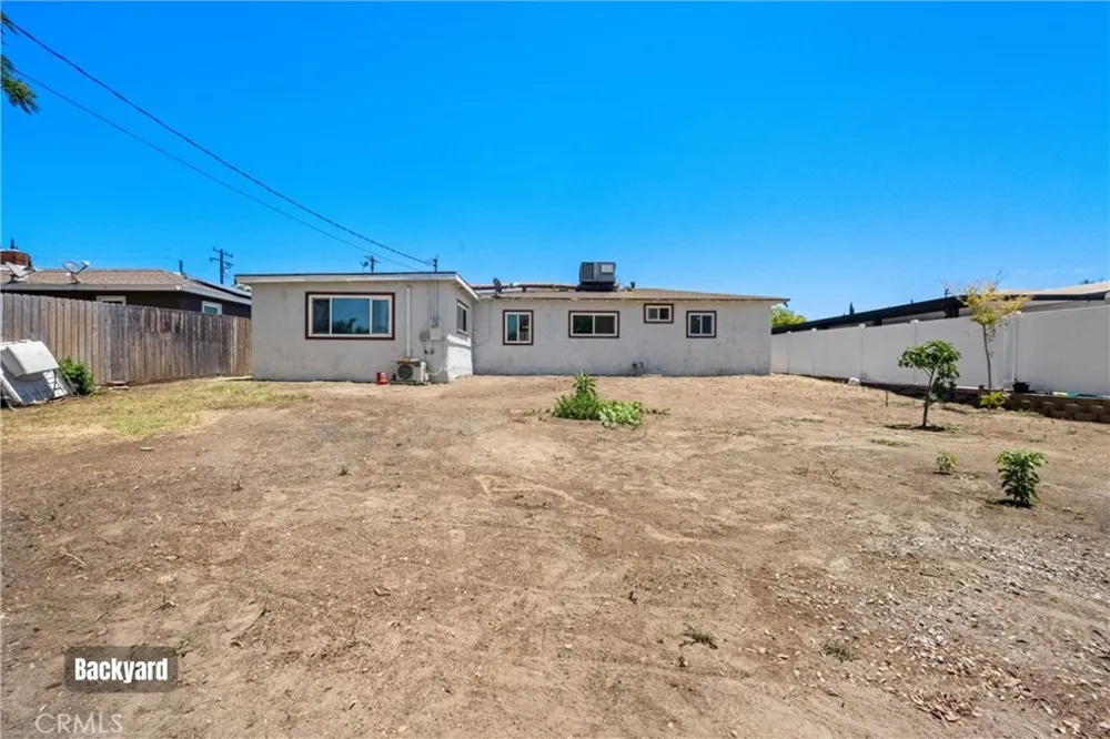 9326 Lemon Street Fontana, CA 92335