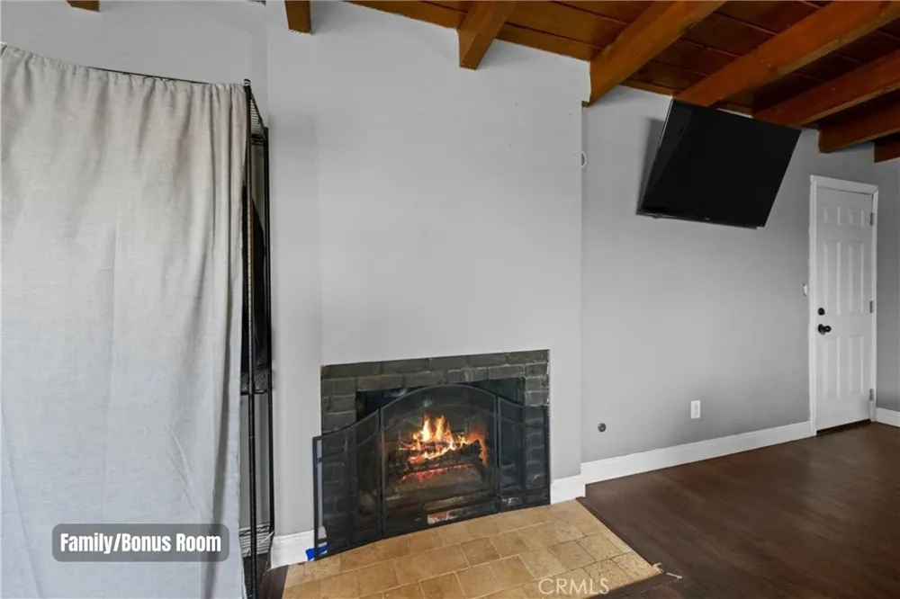 9326 Lemon Street Fontana, CA 92335