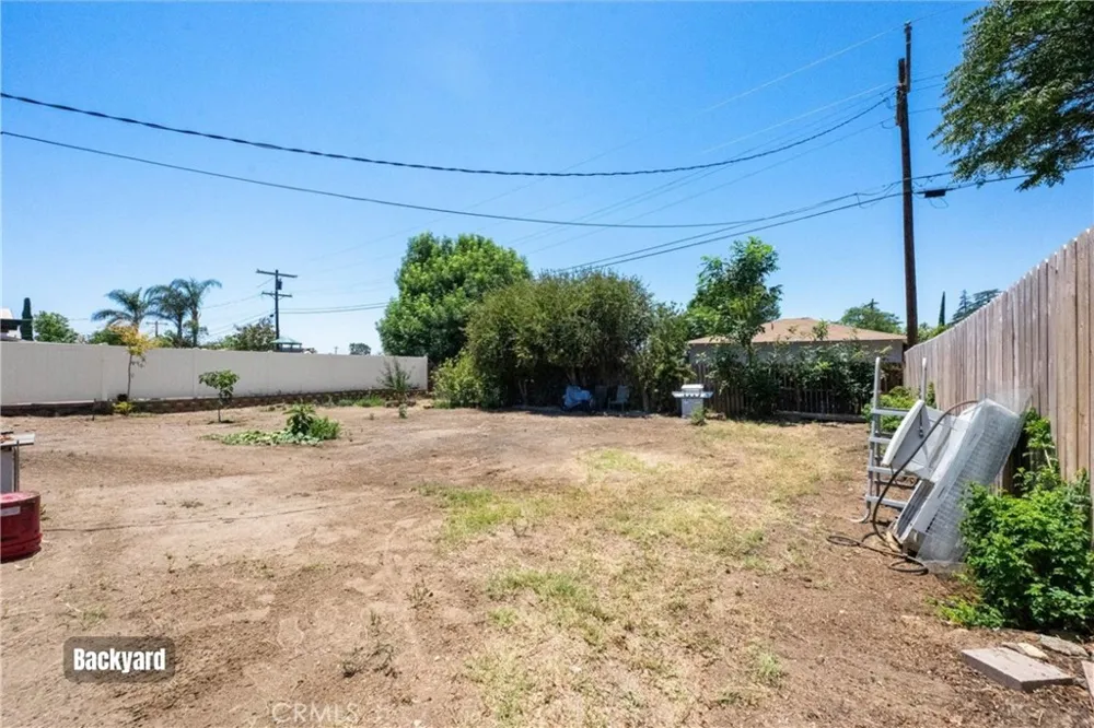 9326 Lemon Street Fontana, CA 92335