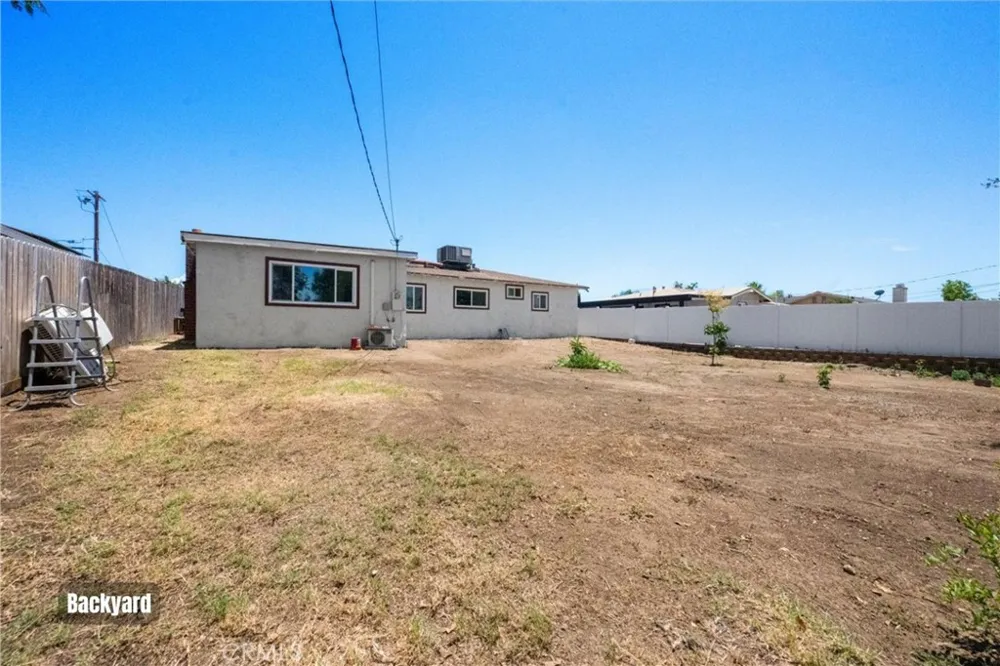 9326 Lemon Street Fontana, CA 92335