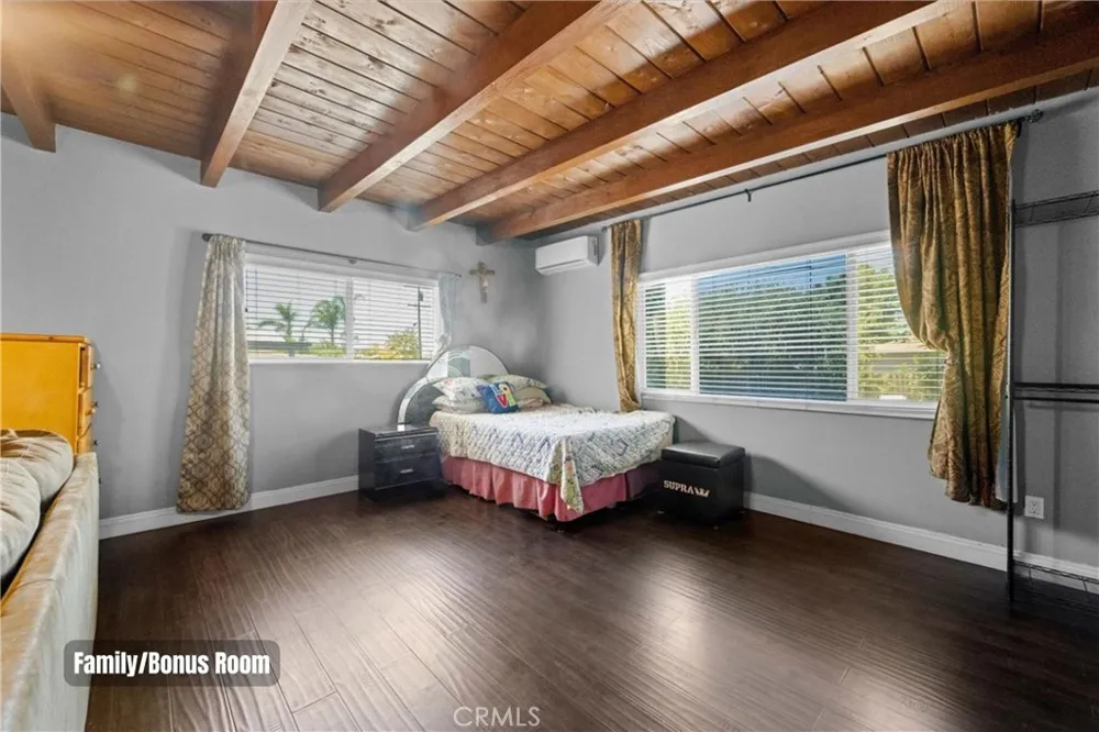 9326 Lemon Street Fontana, CA 92335