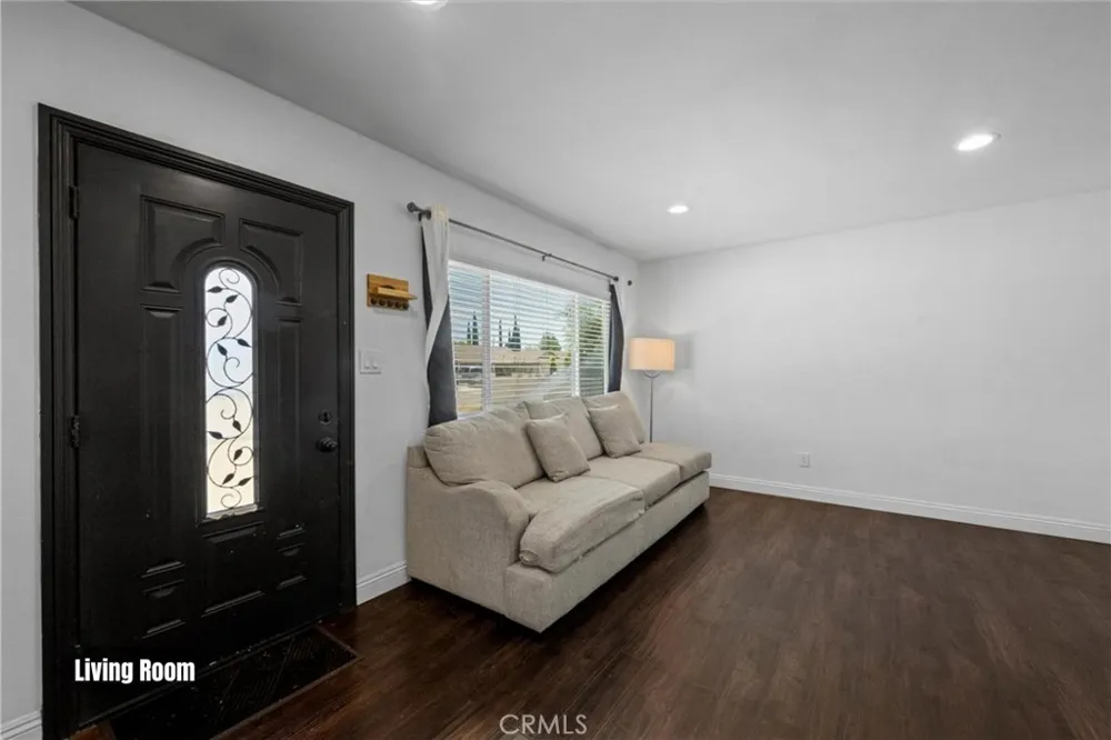 9326 Lemon Street Fontana, CA 92335