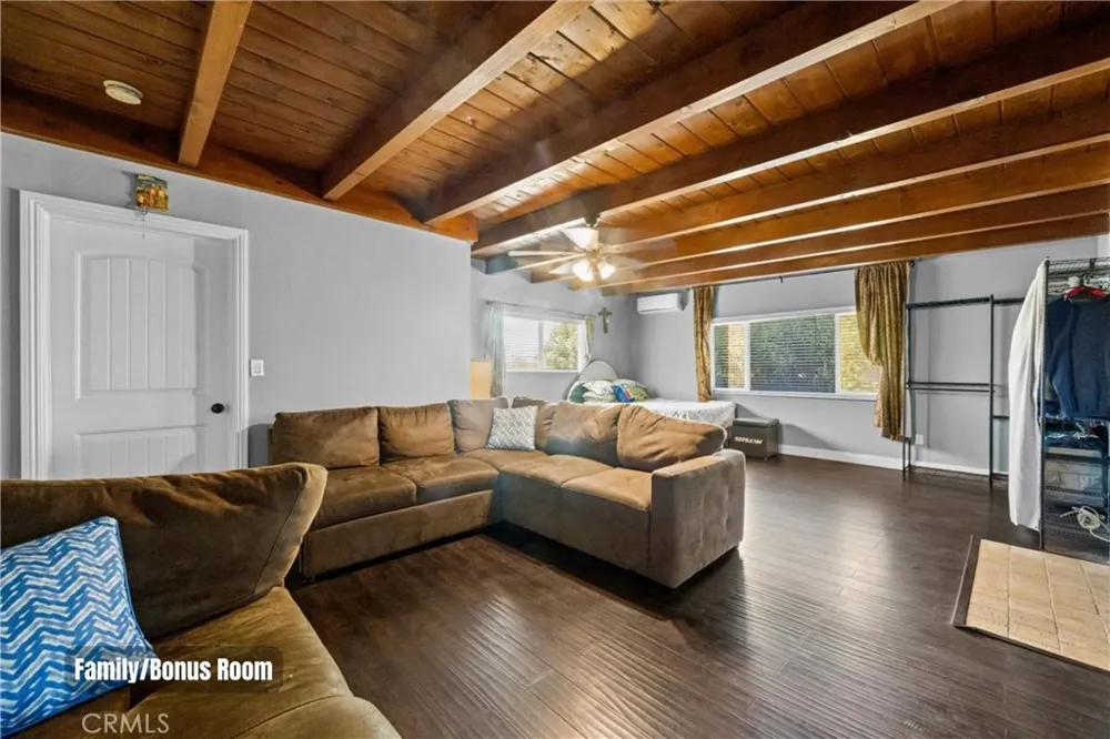 9326 Lemon Street Fontana, CA 92335