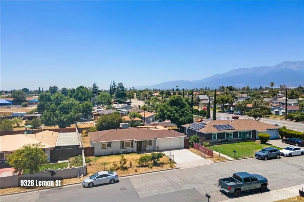 9326 Lemon Street Fontana, CA 92335