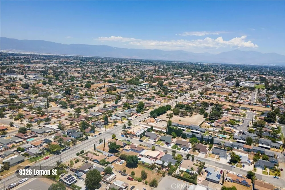9326 Lemon Street Fontana, CA 92335
