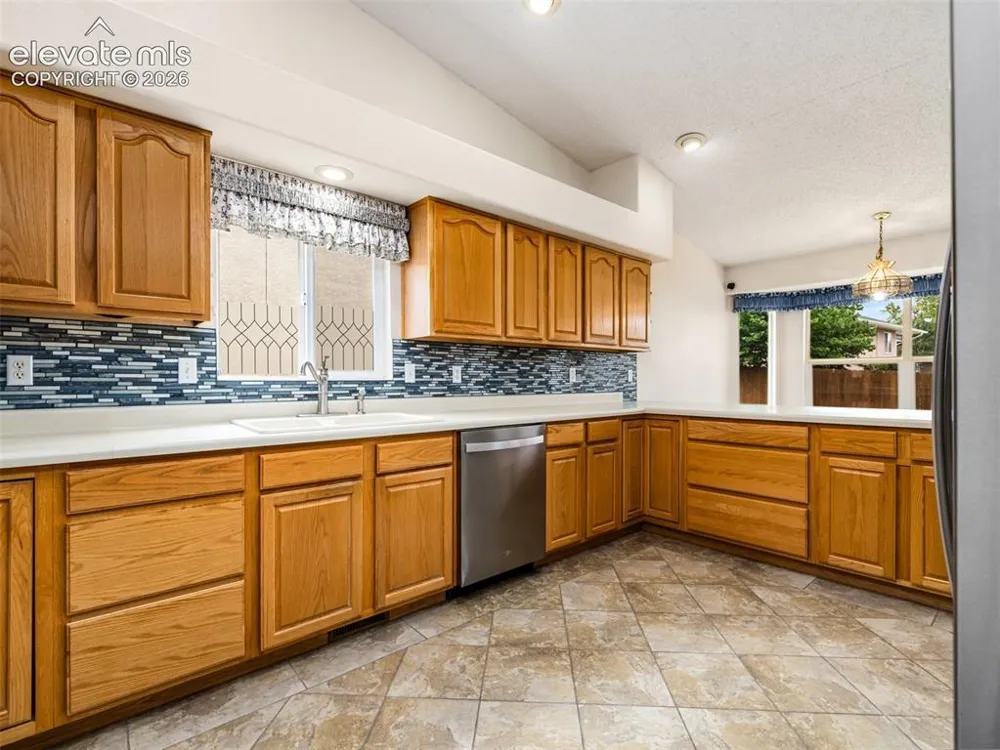10 Brave Eagle Court Pueblo, CO 81001