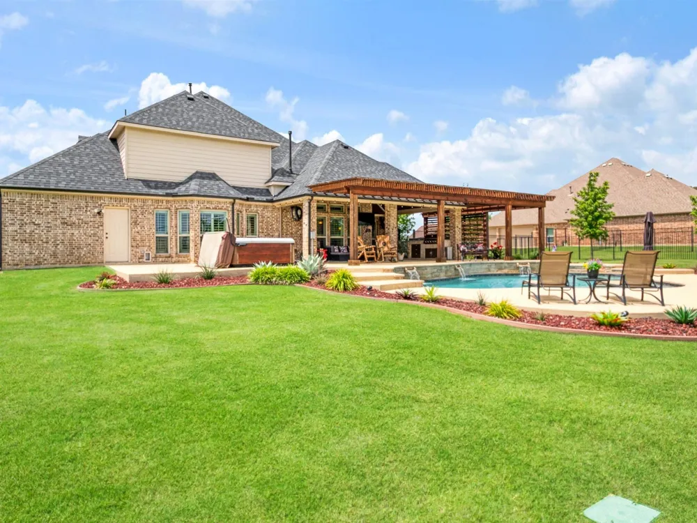 178 Las Colinas Trail Cross Roads, TX 76227