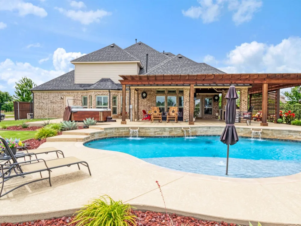 178 Las Colinas Trail Cross Roads, TX 76227
