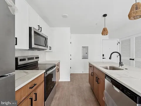 2520 N FRONT ST #304