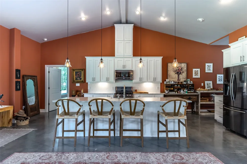 4082 Old Colony Line Road Lockhart, TX 78644