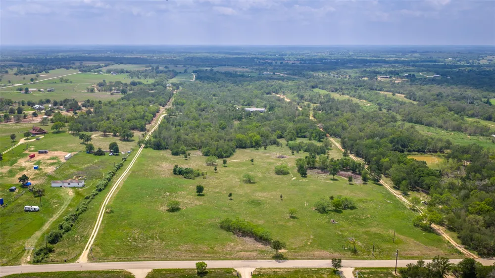 4082 Old Colony Line Road Lockhart, TX 78644