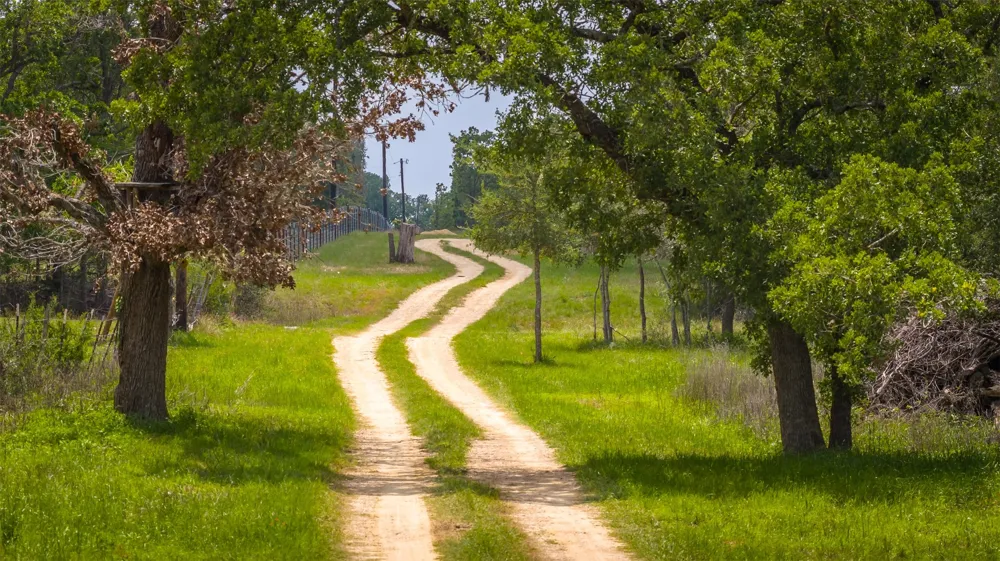 4082 Old Colony Line Road Lockhart, TX 78644