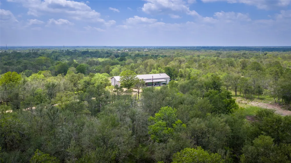4082 Old Colony Line Road Lockhart, TX 78644