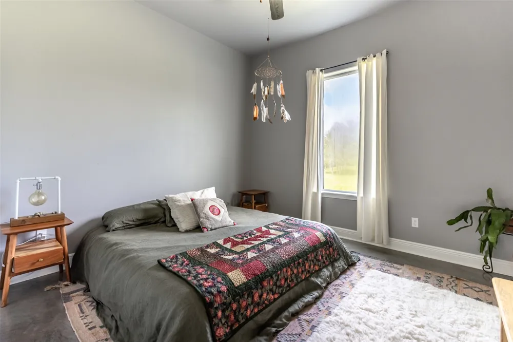 4082 Old Colony Line Road Lockhart, TX 78644