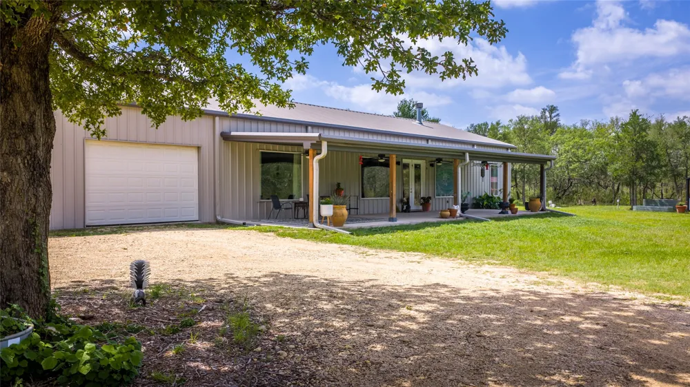 4082 Old Colony Line Road Lockhart, TX 78644