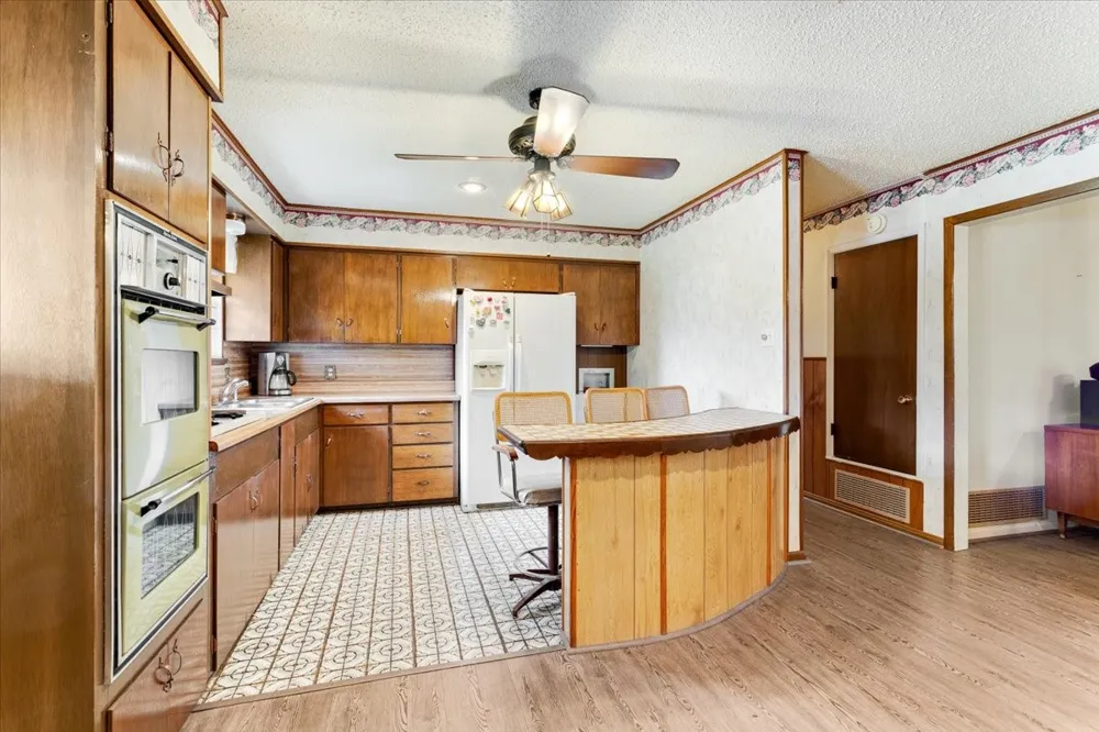 3472 Desvoignes Road Denison, TX 75021